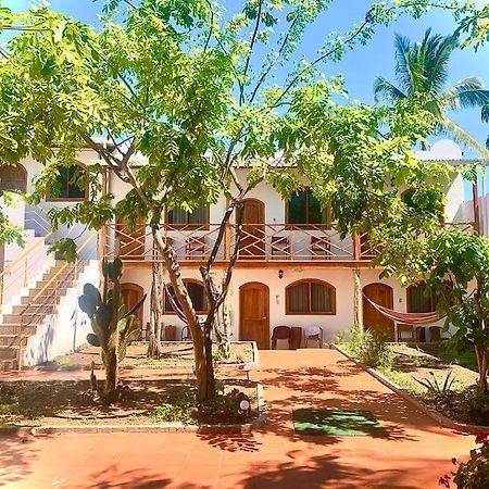 Hostal White House Galapagos Puerto Ayora  Bagian luar foto