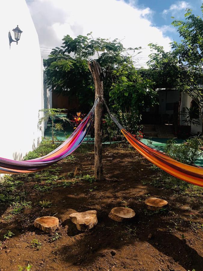 Hostal White House Galapagos Puerto Ayora  Bagian luar foto