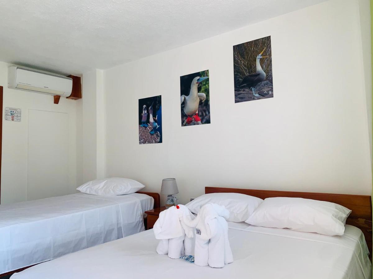 Hostal White House Galapagos Puerto Ayora  Bagian luar foto