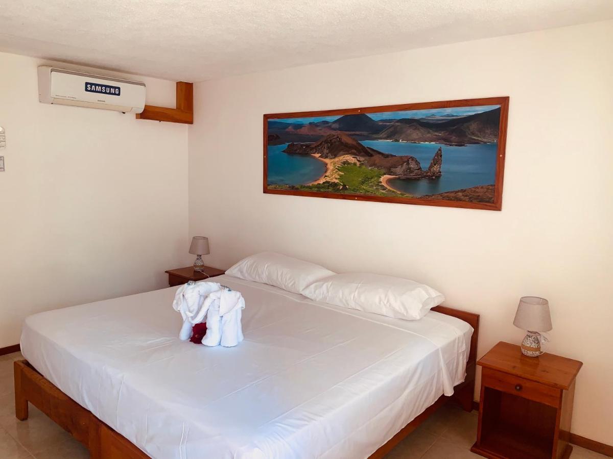 Hostal White House Galapagos Puerto Ayora  Bagian luar foto