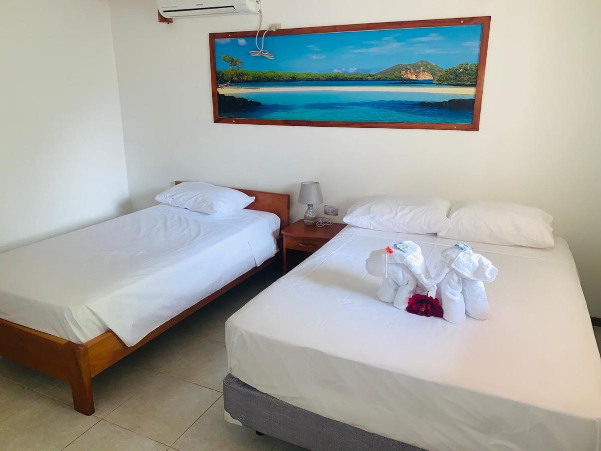 Hostal White House Galapagos Puerto Ayora  Bagian luar foto
