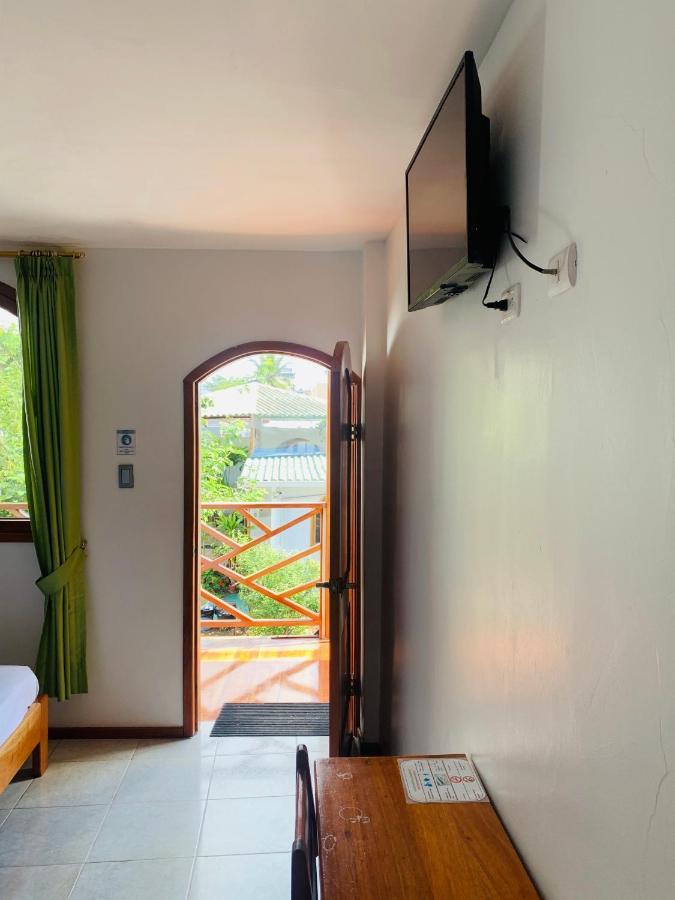 Hostal White House Galapagos Puerto Ayora  Bagian luar foto