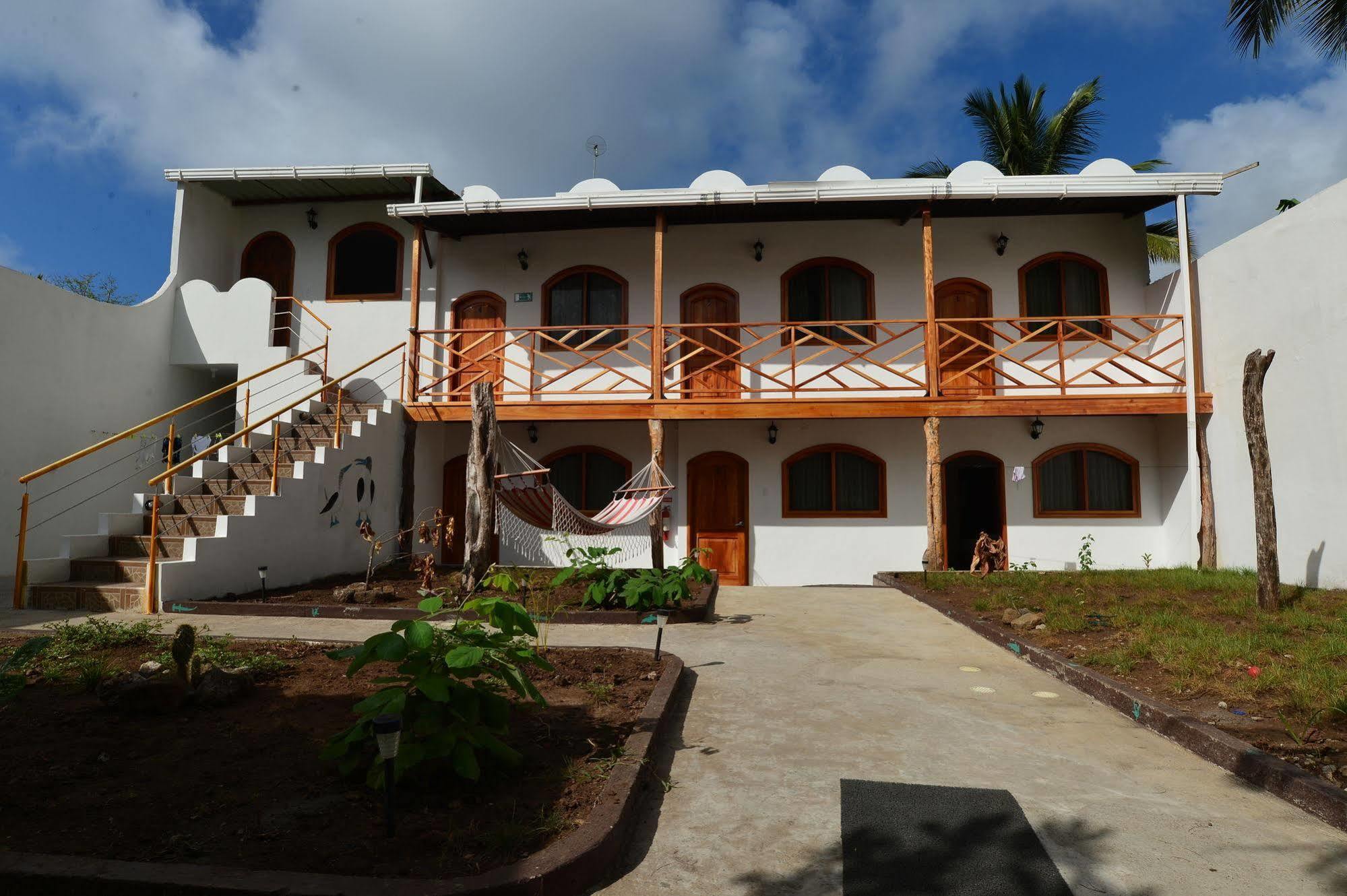 Hostal White House Galapagos Puerto Ayora  Bagian luar foto